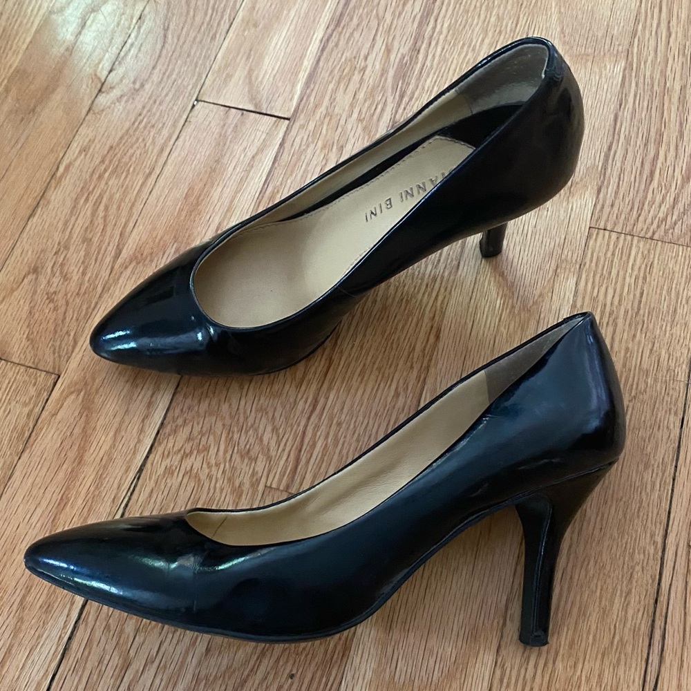 Gianni Bini Black Patent Heels
